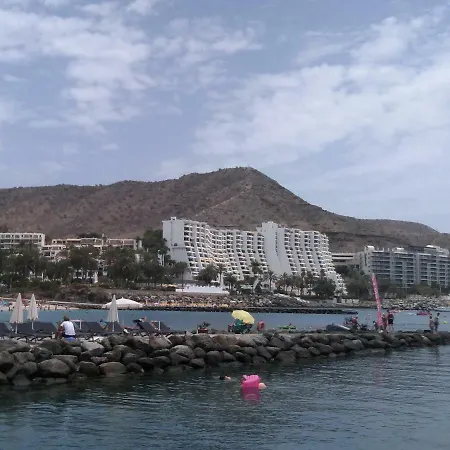 Maspalomas ゲストハウス *